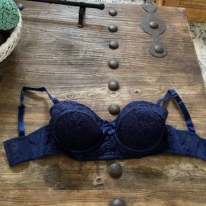 Adore me 30G navy Bra removable straps